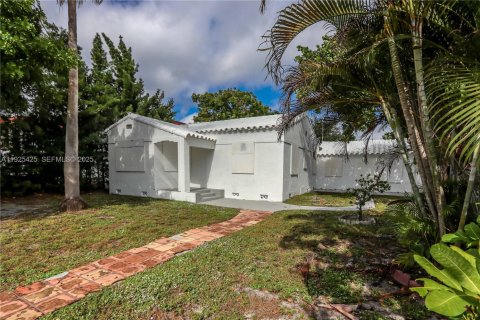 Villa ou maison à Hollywood, Floride 2 chambres, 142.14 m2 № 2034400