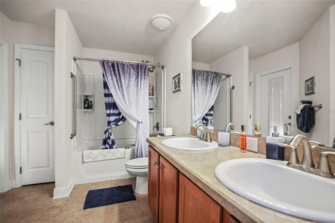 Casa en venta en Spring Hill, Florida, 4 dormitorios, 216.46 m2 № 1832183 - foto 21