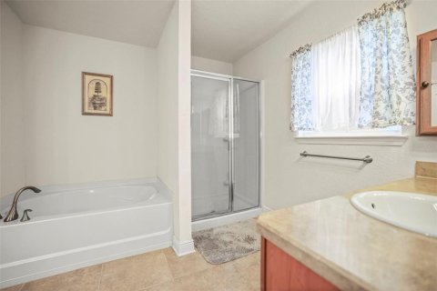 Casa en venta en Spring Hill, Florida, 4 dormitorios, 216.46 m2 № 1832183 - foto 16