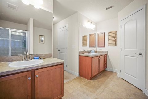 Casa en venta en Spring Hill, Florida, 4 dormitorios, 216.46 m2 № 1832183 - foto 7