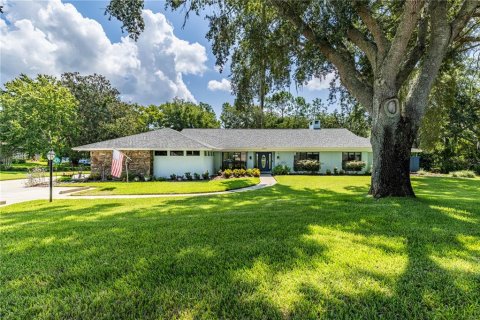 Villa ou maison à Leesburg, Floride 3 chambres, 219.44 m2 № 2313075