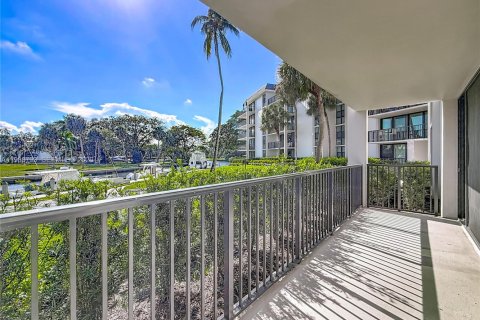 Снять в аренду кондоминиум в Форт-Лодердейл, Флорида 2 спальни, 103.12м2, № 2043554 - фото 28