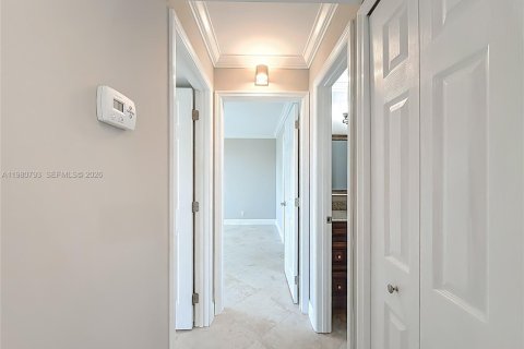 Снять в аренду кондоминиум в Форт-Лодердейл, Флорида 2 спальни, 103.12м2, № 2043554 - фото 17