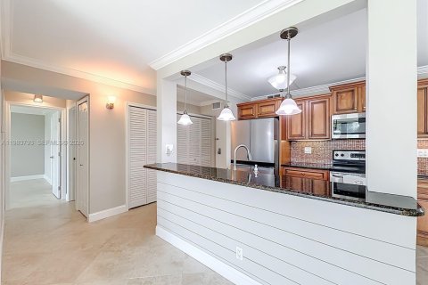 Снять в аренду кондоминиум в Форт-Лодердейл, Флорида 2 спальни, 103.12м2, № 2043554 - фото 7