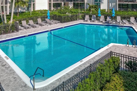 Снять в аренду кондоминиум в Форт-Лодердейл, Флорида 2 спальни, 103.12м2, № 2043554 - фото 30