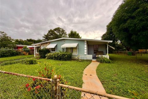 Villa ou maison à Lauderhill, Floride 3 chambres, 124.3 m2 № 2038874