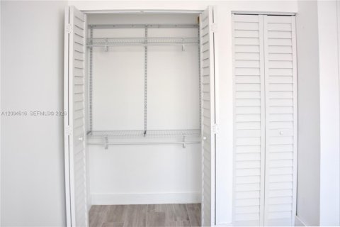 Copropriété à louer à Miami Beach, Floride: 1 chambre, 39.02 m2 № 2385205 - photo 13