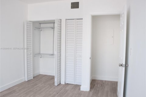 Copropriété à louer à Miami Beach, Floride: 1 chambre, 39.02 m2 № 2385205 - photo 15
