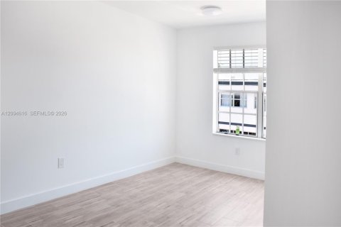 Copropriété à louer à Miami Beach, Floride: 1 chambre, 39.02 m2 № 2385205 - photo 3