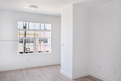 Copropriété à louer à Miami Beach, Floride: 1 chambre, 39.02 m2 № 2385205 - photo 2