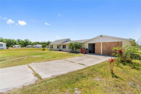 House in Zolfo Springs, Florida 3 bedrooms, 142.7 sq.m. № 1636801 - photo 27