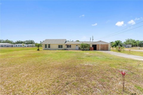 House in Zolfo Springs, Florida 3 bedrooms, 142.7 sq.m. № 1636801 - photo 25