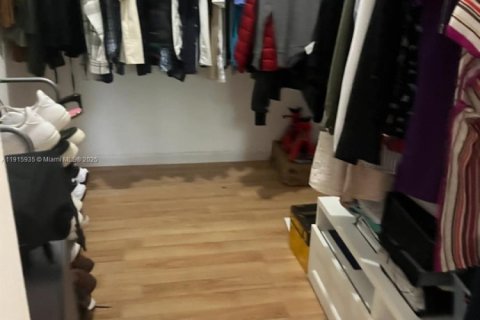 Купить кондоминиум в Майами, Флорида 2 спальни, 116.69м2, № 1970596 - фото 21