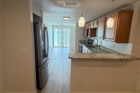 Appartement à louer à Bradenton, Floride: 2 chambres, 95.88 m2 № 2339225 - photo 4