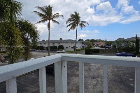 Townhouse in Lighthouse Point, Florida 1 bedroom, 78.04 sq.m. № 1868374 - photo 15