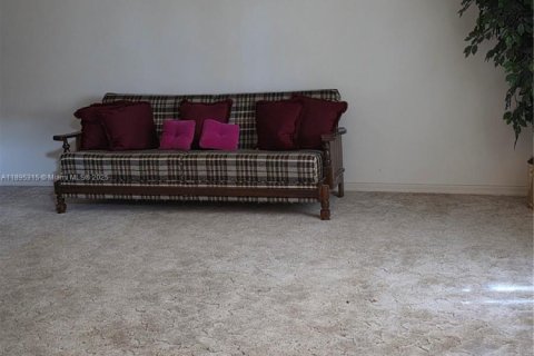 Villa ou maison à vendre à St. Lucie, Floride: 3 chambres, 190.54 m2 № 1948112 - photo 2