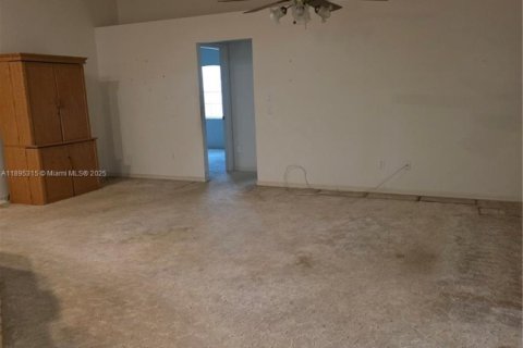 Villa ou maison à vendre à St. Lucie, Floride: 3 chambres, 190.54 m2 № 1948112 - photo 17