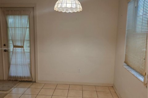 Villa ou maison à vendre à St. Lucie, Floride: 3 chambres, 190.54 m2 № 1948112 - photo 14