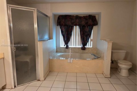 Villa ou maison à vendre à St. Lucie, Floride: 3 chambres, 190.54 m2 № 1948112 - photo 8