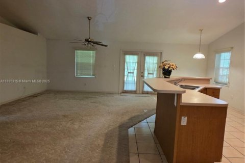 Villa ou maison à vendre à St. Lucie, Floride: 3 chambres, 190.54 m2 № 1948112 - photo 16
