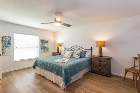 House in Palm Coast, Florida 4 bedrooms, 153.47 sq.m. № 2234397 - photo 13