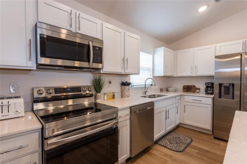 House in Palm Coast, Florida 4 bedrooms, 153.47 sq.m. № 2234397 - photo 7