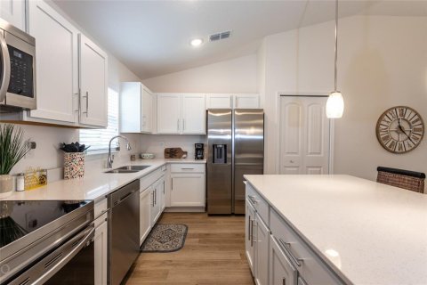 House in Palm Coast, Florida 4 bedrooms, 153.47 sq.m. № 2234397 - photo 9