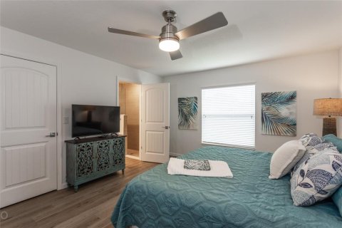 House in Palm Coast, Florida 4 bedrooms, 153.47 sq.m. № 2234397 - photo 15