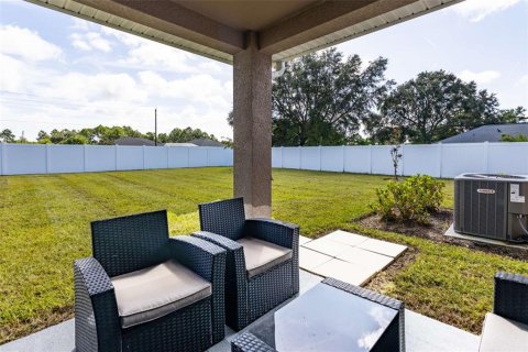 House in Palm Coast, Florida 4 bedrooms, 153.47 sq.m. № 2234397 - photo 24