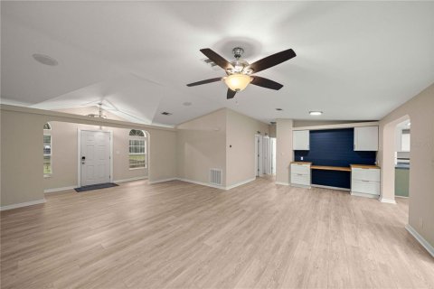 House in Morriston, Florida 3 bedrooms, 168.9 sq.m. № 2398297 - photo 9