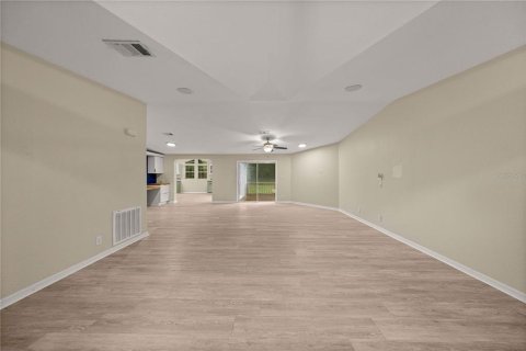 House in Morriston, Florida 3 bedrooms, 168.9 sq.m. № 2398297 - photo 8