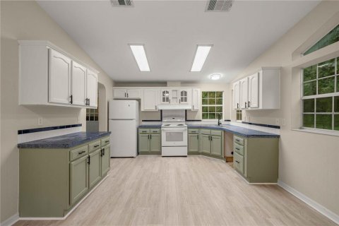 House in Morriston, Florida 3 bedrooms, 168.9 sq.m. № 2398297 - photo 14