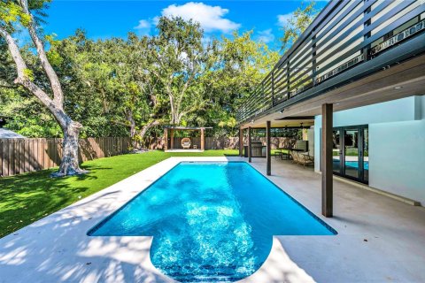 House in Pinecrest, Florida 5 bedrooms, 282.33 sq.m. № 1949102 - photo 12