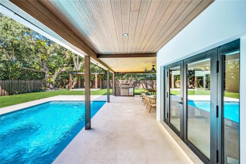 House in Pinecrest, Florida 5 bedrooms, 282.33 sq.m. № 1949102 - photo 15