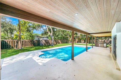 House in Pinecrest, Florida 5 bedrooms, 282.33 sq.m. № 1949102 - photo 14