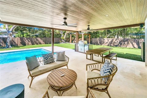 House in Pinecrest, Florida 5 bedrooms, 282.33 sq.m. № 1949102 - photo 25