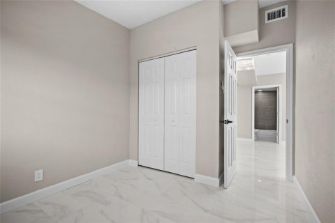House in Tampa, Florida 4 bedrooms, 133.5 sq.m. № 1831880 - photo 12