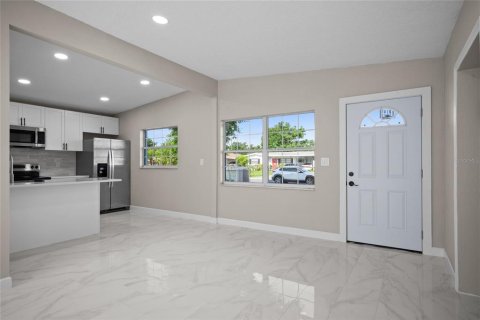 House in Tampa, Florida 4 bedrooms, 133.5 sq.m. № 1831880 - photo 22