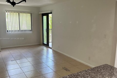 Condominio en alquiler en Coral Springs, Florida, 1 dormitorio, 55.56 m2 № 2058117 - foto 2