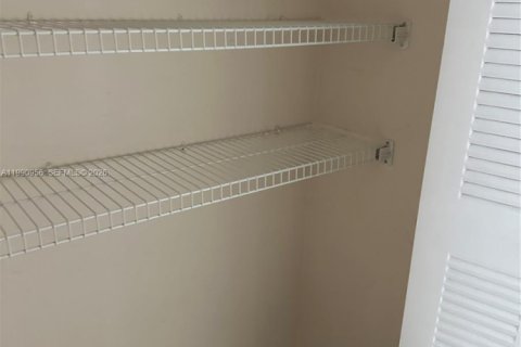 Condominio en alquiler en Coral Springs, Florida, 1 dormitorio, 55.56 m2 № 2058117 - foto 22