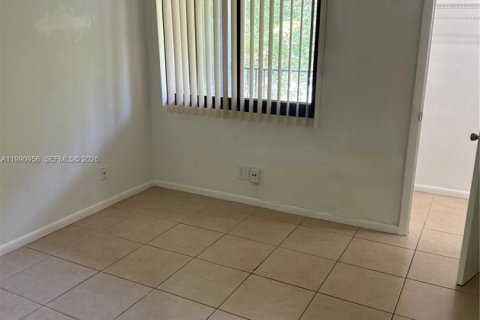Condominio en alquiler en Coral Springs, Florida, 1 dormitorio, 55.56 m2 № 2058117 - foto 10