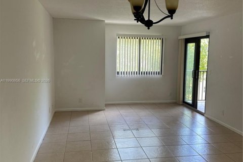 Condominio en Coral Springs, Florida, 1 dormitorio  № 2058117