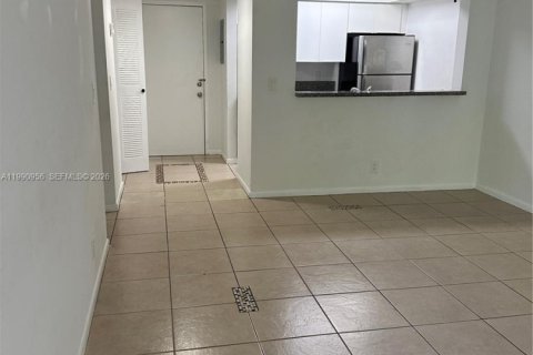 Condominio en alquiler en Coral Springs, Florida, 1 dormitorio, 55.56 m2 № 2058117 - foto 9