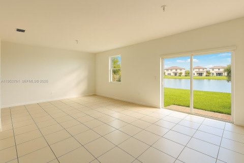 Condominio en Miami, Florida, 3 dormitorios  № 2011755