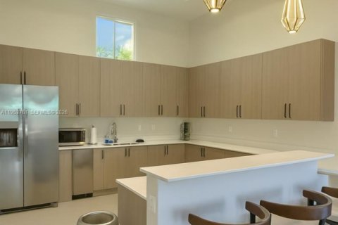 Condominio en alquiler en Miami, Florida, 3 dormitorios, 157.47 m2 № 2011755 - foto 10