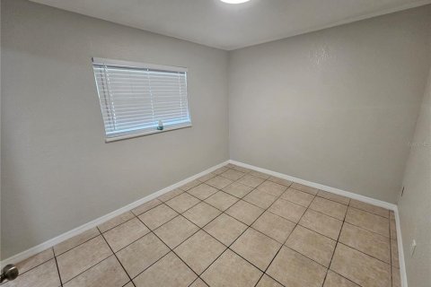 Apartment in Zephyrhills, Florida 3 bedrooms, 96.99 sq.m. № 2383408 - photo 7