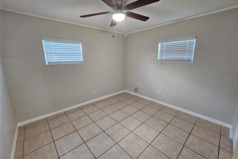 Apartment in Zephyrhills, Florida 3 bedrooms, 96.99 sq.m. № 2383408 - photo 13