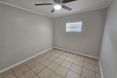 Apartment in Zephyrhills, Florida 3 bedrooms, 96.99 sq.m. № 2383408 - photo 14