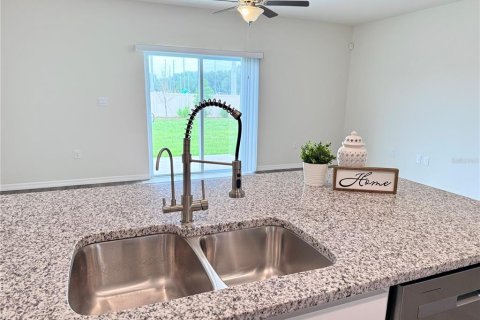 Townhouse in Davenport, Florida 3 bedrooms, 136.01 sq.m. № 1776962 - photo 6