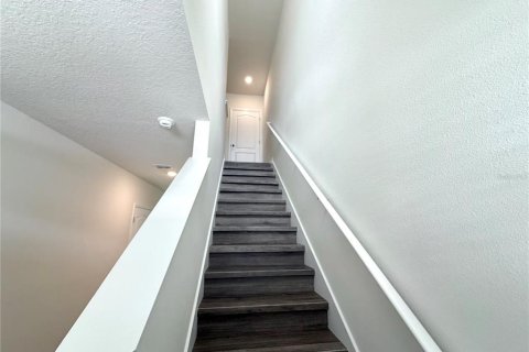 Townhouse in Davenport, Florida 3 bedrooms, 136.01 sq.m. № 1776962 - photo 15